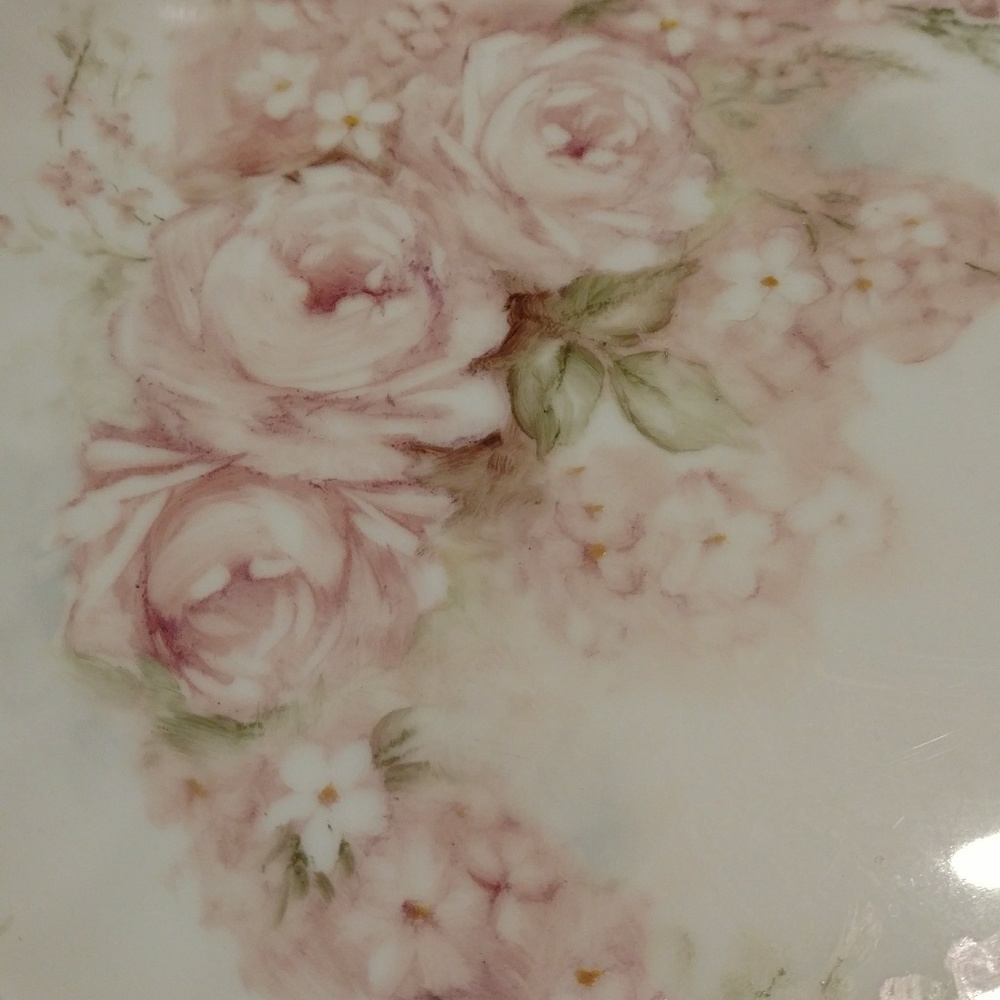 8" Hand Painted Pink Cabbage Roses Plate - Picture 4 of 4
